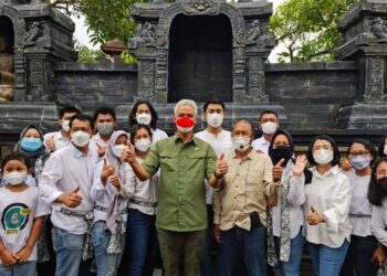 Magelang tak hanya punya Candi Borobudur. Banyak destinasi menarik lain di kawasan candi peninggalan Dinasti Syailendra itu.