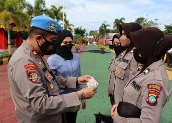 Ops Gaktiblin, Sipropam Polres Tanjungpinang Cek Urine Personal secara Acak