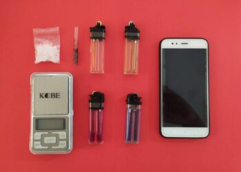 Satresnarkoba Polres Kediri seorang wanita diduga pengedar narkotika jenis sabu-sabu