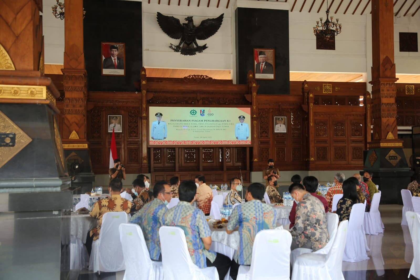 Serahkan Penghargaan K3, Mas Bupati Ingatkan Pentingnya Aspek K3 di Perusahaan