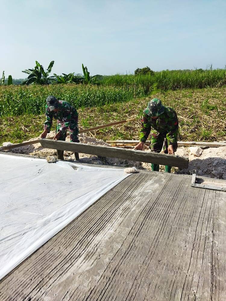 Pengecoran Jalan Pra TMMD Kodim Lamongan Sesuai Target
