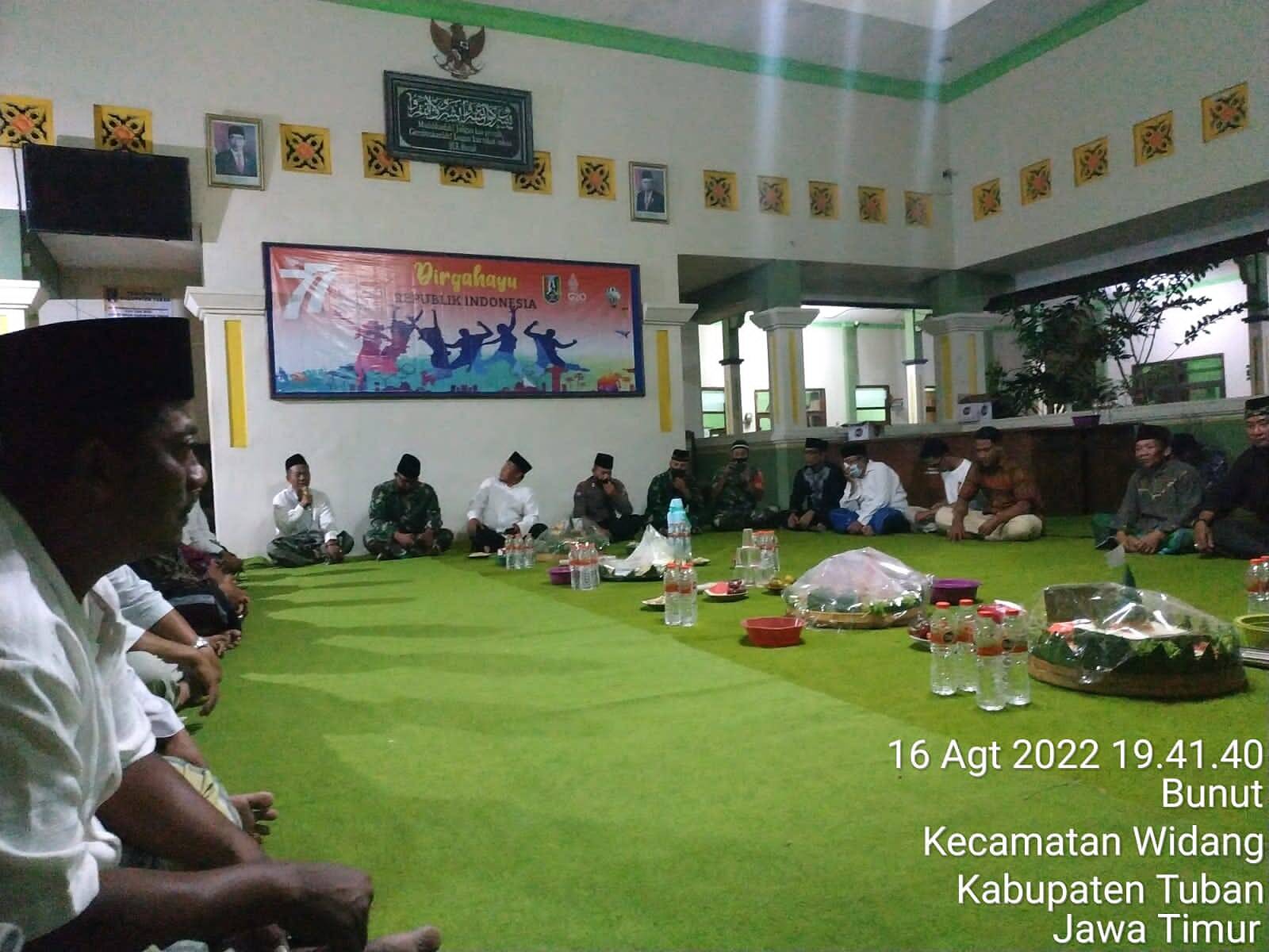 Forkopimka Widang Gelar Malam Tirakatan