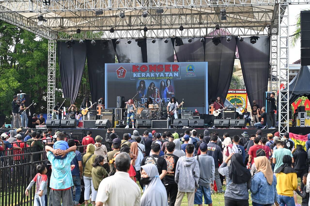 Kodim 0726/Sukoharjo Hadirkan Jamrud Ramaikan HUT ke-77 TNI