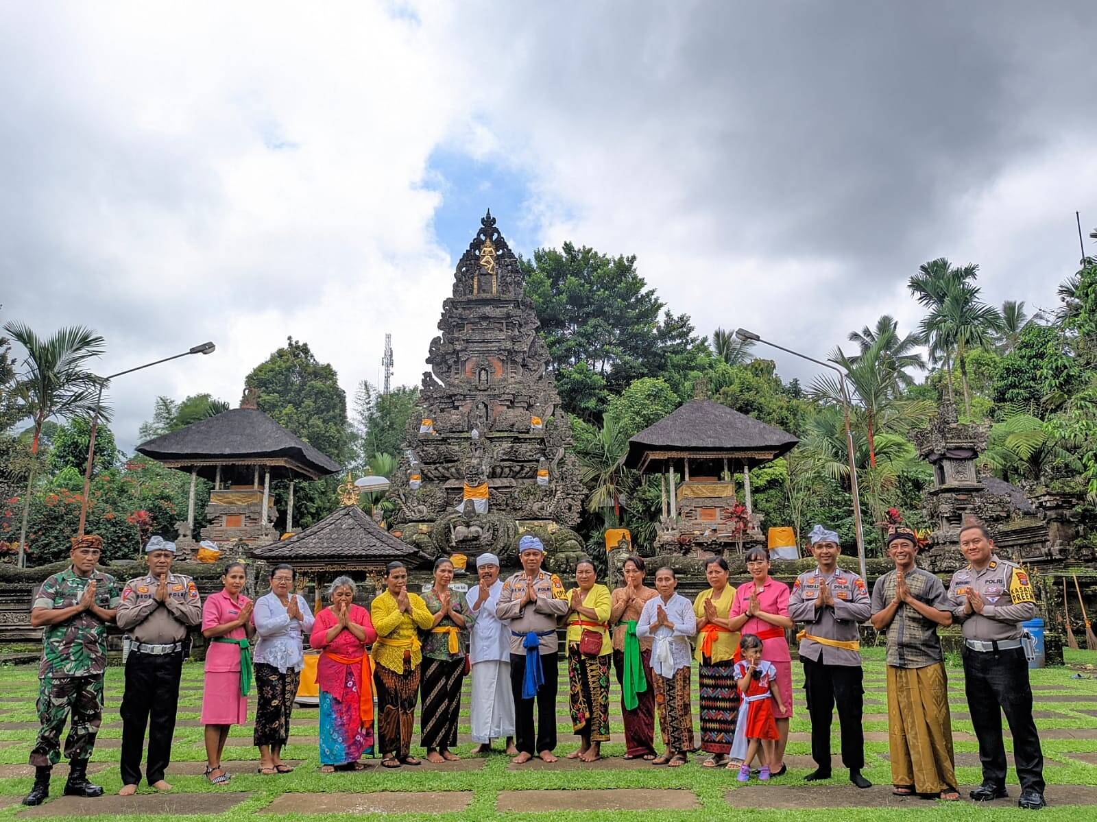 Kapolres Lumajang Gagas Do’a Lintas Agama Bagi Korban Tragedi Kanjuruhan
