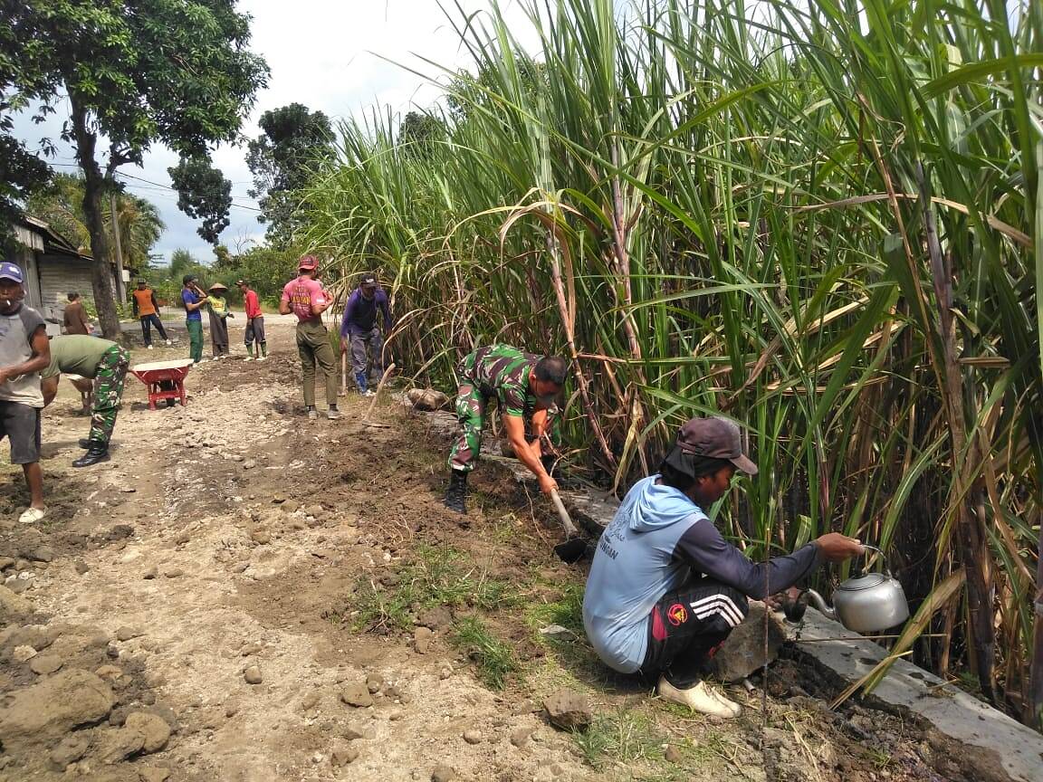 Hidupkan Gotong Royong, Babinsa Pitu Dorong Semangat Warga