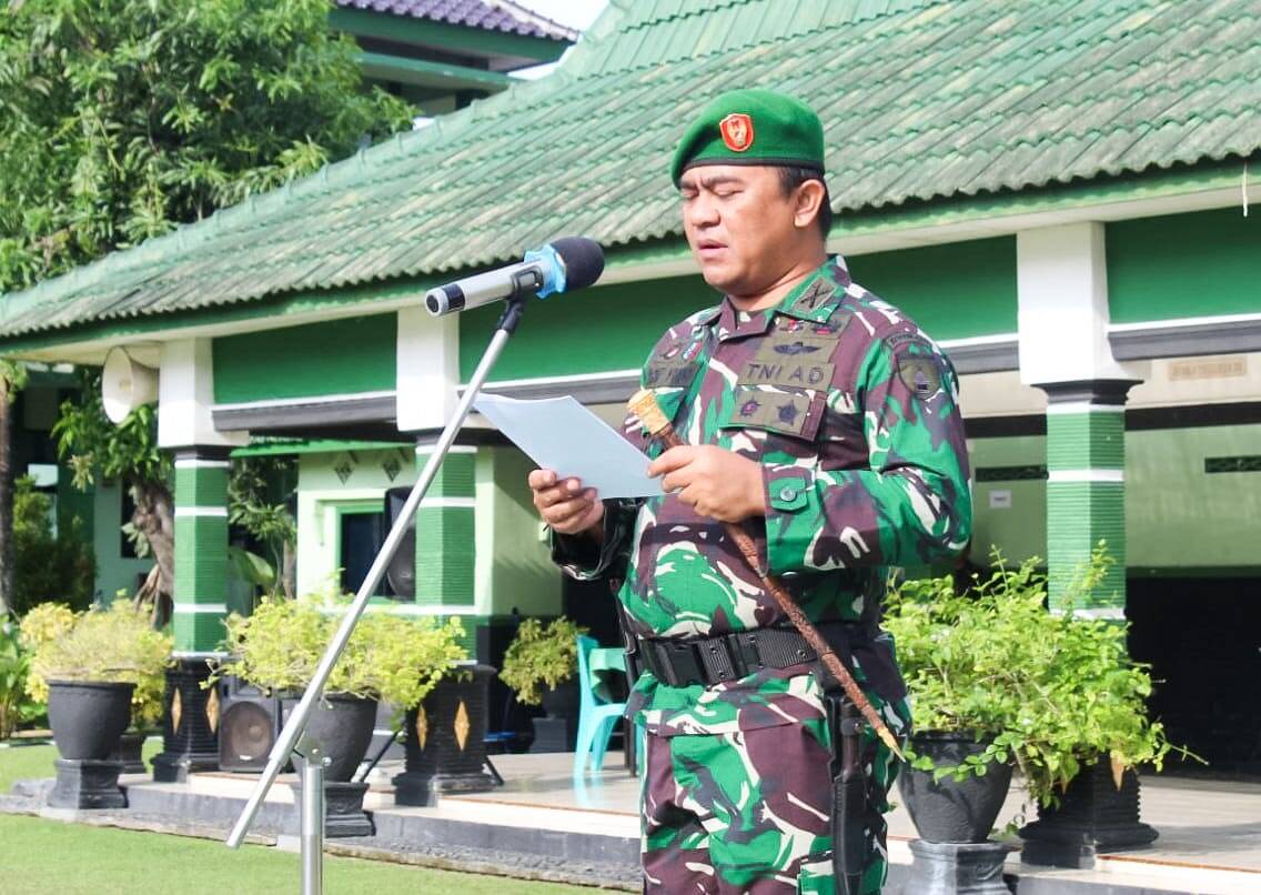 Dandim 0813 Sampaikan Amanat Panglima TNI di Upacara Bendera 17-an