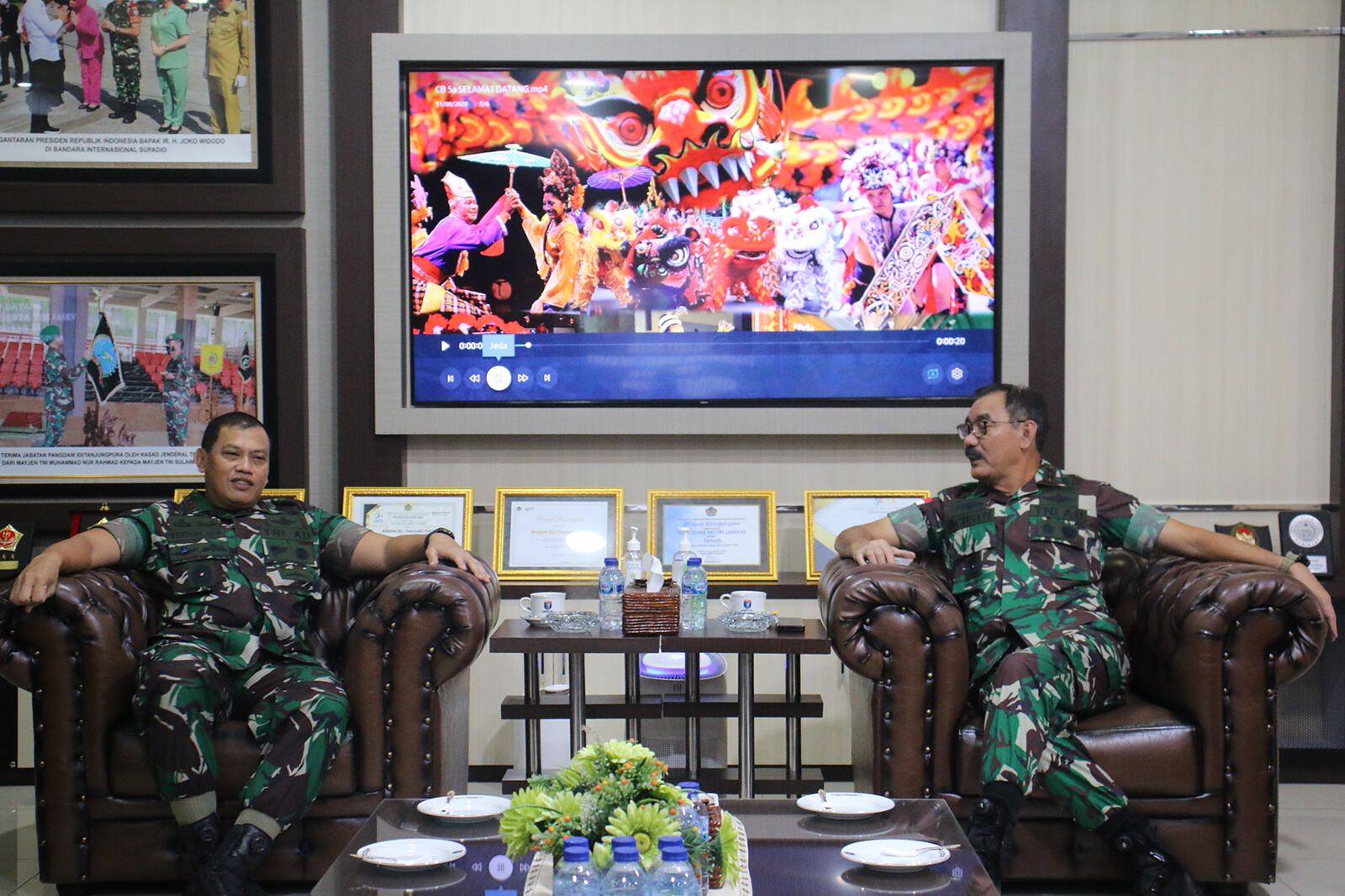 Pangdam XII/Tpr Terima Kunjungan Kerja Danpusterad