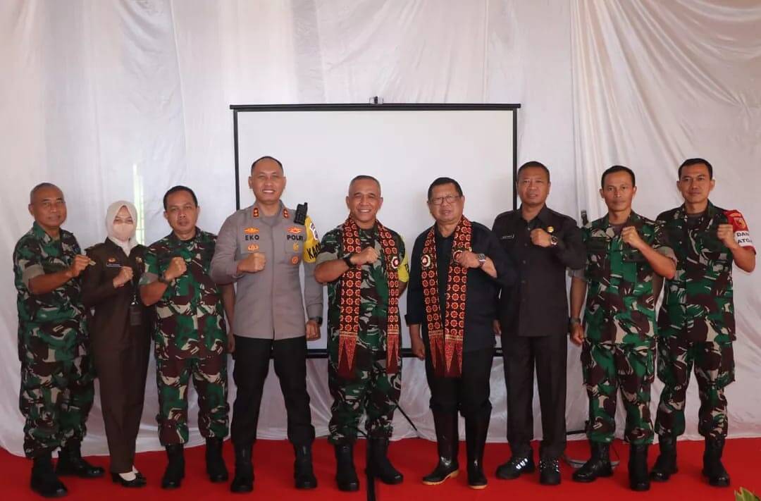 Kasiter Rem 081/DSJ Dampingi Katim Wasev Tinjau TMMD ke-115 Tulungagung