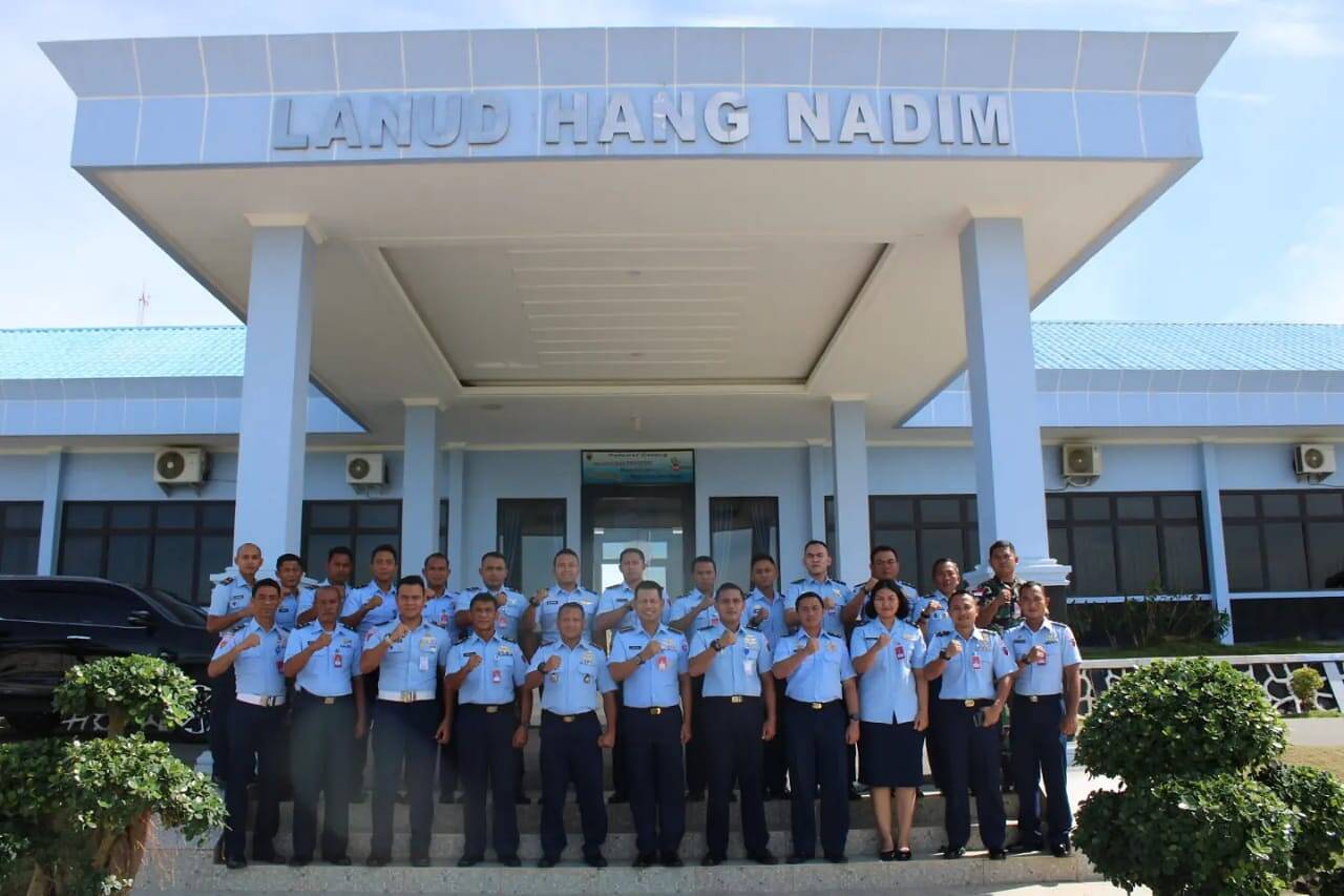Danlanud Hang Nadim Dampingi Asintel Kaskoopsau 1 Laksanakan Safari Intelijen di Ruang Rapat Lanud Hang Nadim