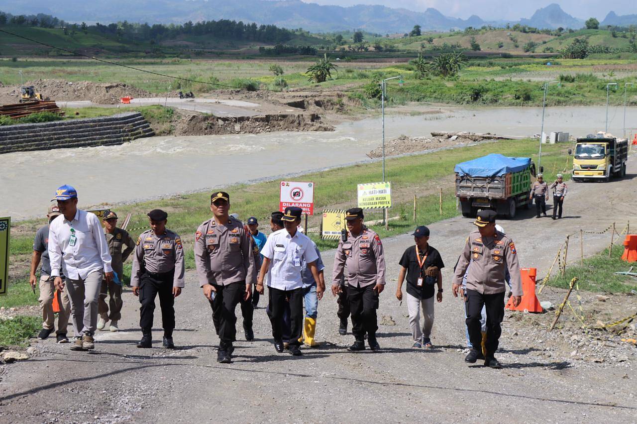 Putusnya Jalur Bojonegoro – Nganjuk Bukan Karena Bencana Alam