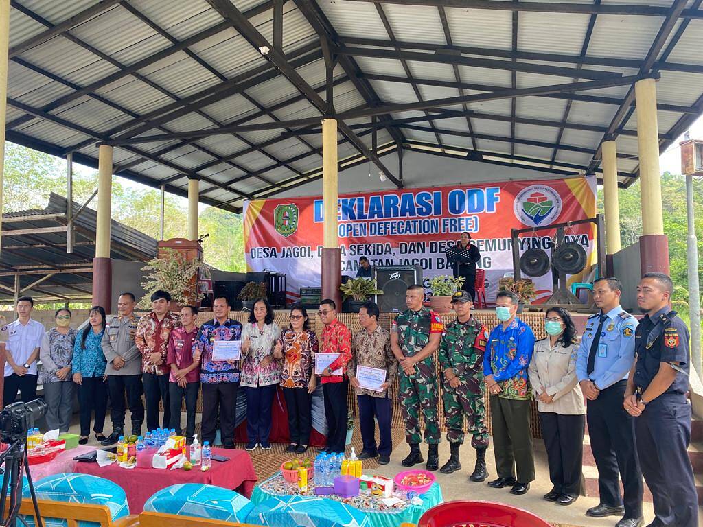 Wadan Satgas Pamtas Yonif 645/Gardatama Yudha Hadiri Acara Deklarasi Desa ODF