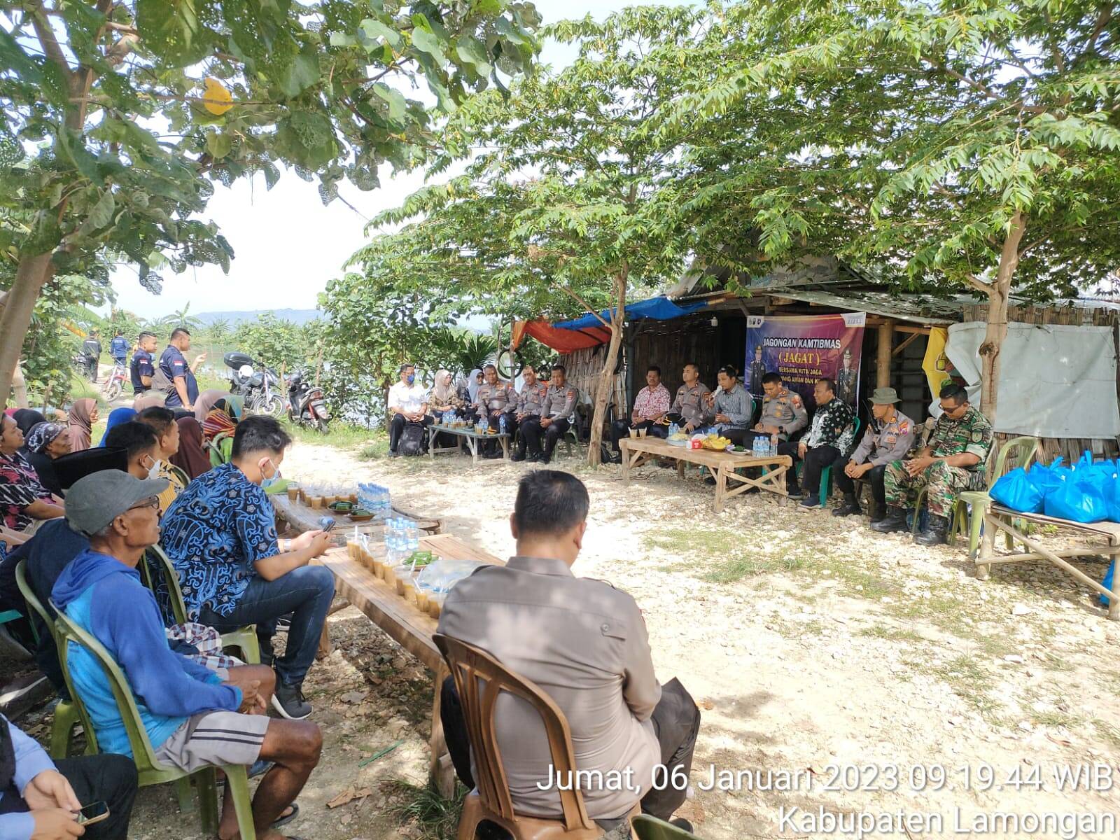 Jumat Curhat Harkamtibmas, Kapolres Tuban Sapa Warga Kecamatan Widang