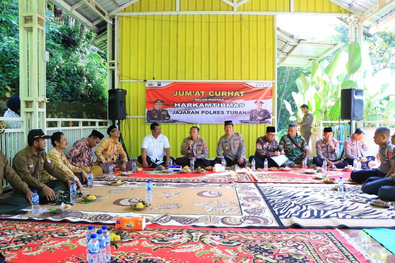 Kapolres Tuban Gelar Jumat Curhat