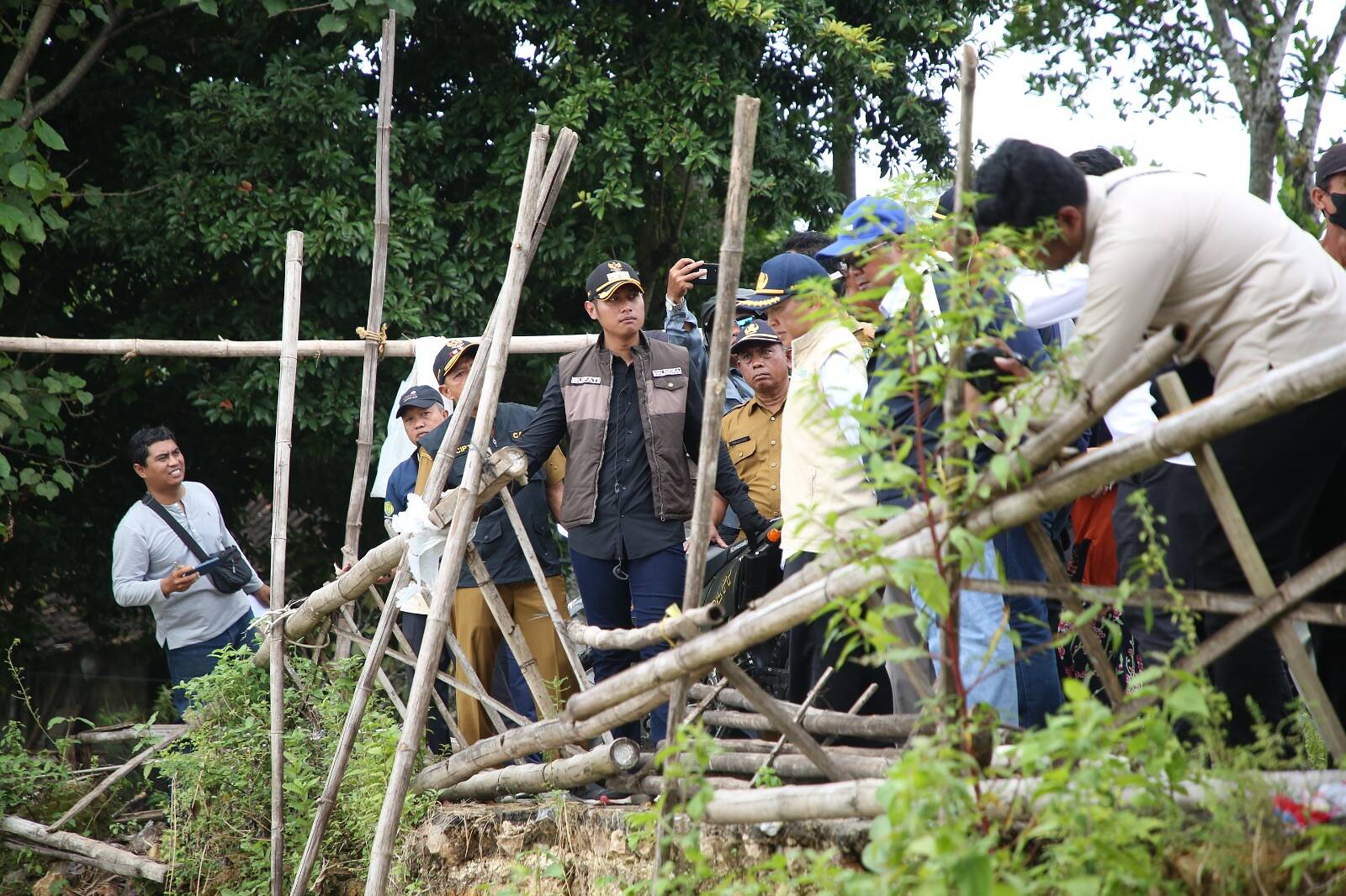 Bupati Tuban Tegaskan Pembangunan Jembatan Glendeng Dibangun Tahun Ini
