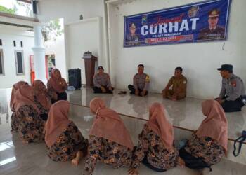 Jumat Curhat di Balai Desa Maduran, Kapolsek Minta Masyarakat Waspada