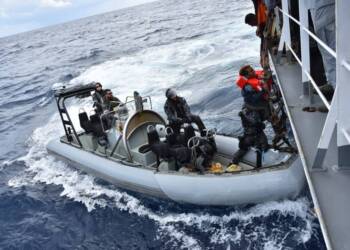 Bakamla RI Evakuasi Korban Kecelakaan 2 Kapal di Laut Timor