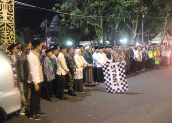 Berangkatkan Jamaah Haji Bojonegoro, Bupati Anna Minta Jaga Kesehatan