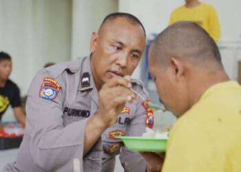 Peduli, Aipda Purnomo Polisi Rawat Ratusan ODGJ
