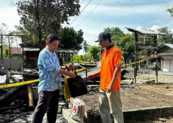 Jumat Berkah, Ketua DPC PKB Pijay Bantu Korban Kebakaran.