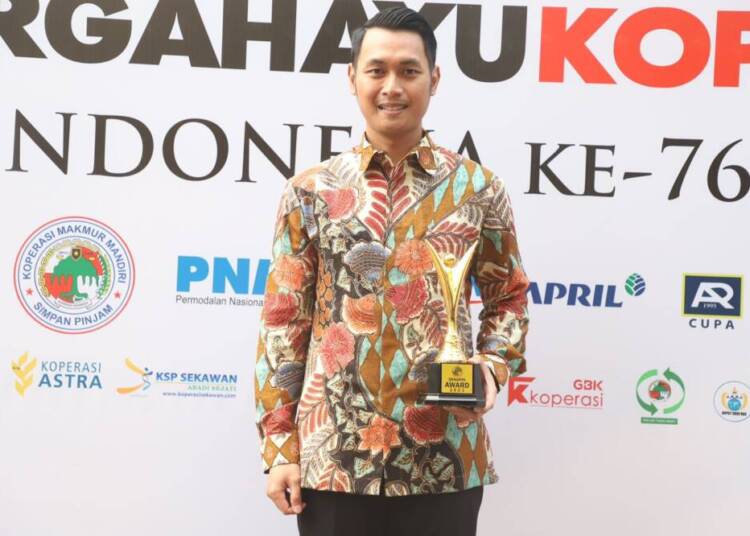 Bupati Tuban Terima Penghargaan, Dorong Optimalisasi Potensi Unggulan Daerah