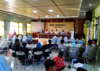 Sukses di Gelar, Pembekalan Bela Negara Bagi Pengurus OSIS se-Kabupaten di SMPN 1 Lamongan.