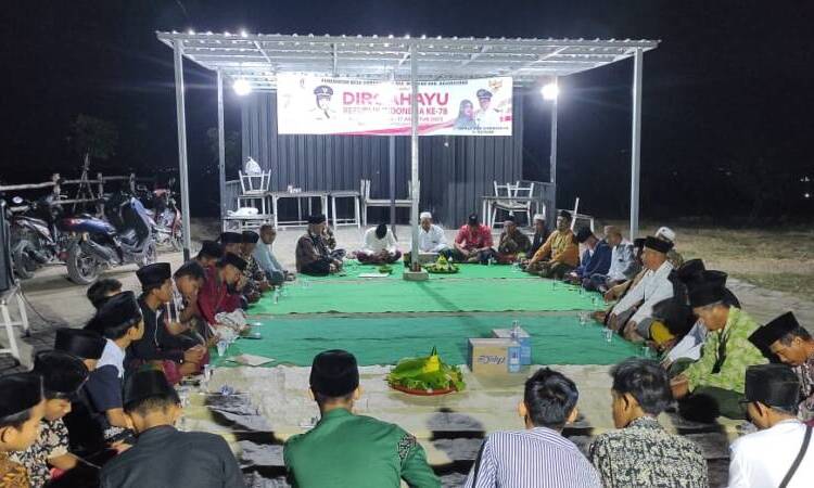 Malam 17-an, Pemdes Sumuragung Tasyakuran di WTG.