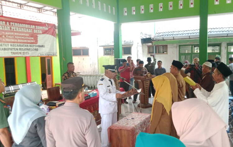 Tiga Perangkat Baru Desa Betet – Bojonegoro Resmi Dilantik.