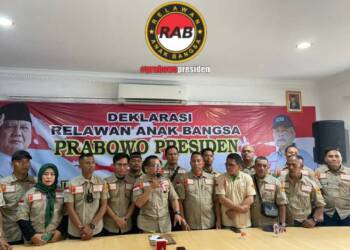 Relawan Anak Bangsa Korwil DIY Hadiri Deklarasi RAB di Rumah Kemenangan Prabowo di Menteng-Jakarta.