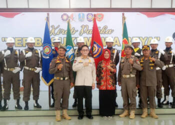 Kirab Pataka Jer Basuki Mawa Beya, Pj. Bupati Bojonegoro: Siap Sukseskan Hari Jadi Jawa Timur.