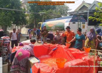 BPBD Bojonegoro Distribusikan Air Bersih ke 73 Desa Terdampak Kekeringan.
