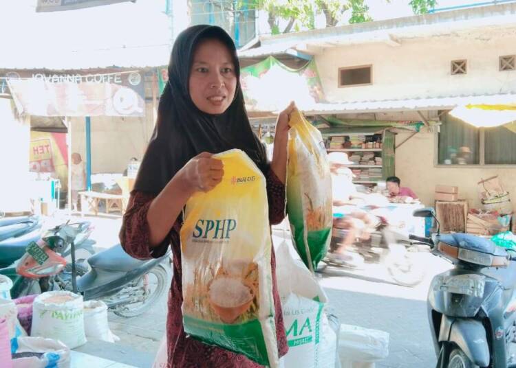 Pemkab Bojonegoro dan Bulog Terus Bersinergi, Pastikan Ketersediaan Stok Beras Aman.