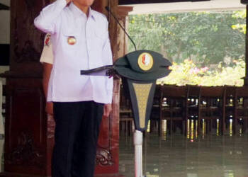 Pimpin Apel Pagi, Pj Bupati Bojonegoro Ajak Pegawai Fokus Penanganan Kemiskinan dan Kebencanaan.