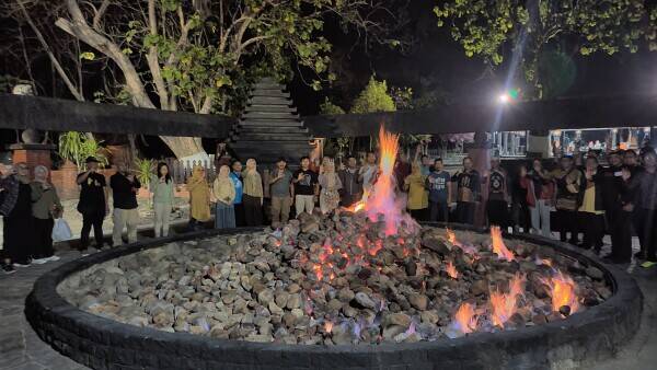 Peserta Forum Geopark Jatim Kunjungi Kayangan Api Bojonegoro.