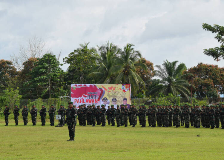 Peringatan Hari Pahlawan, Satgas Yonif 122/TS Laksanakan Upacara di Perbatasan RI-PNG.