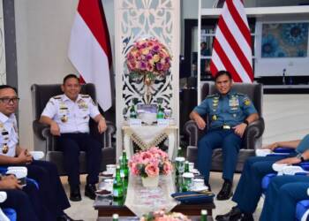 Perkuat Sinergi dengan TNI AL, Kepala Bakamla RI Bertemu Kasal.