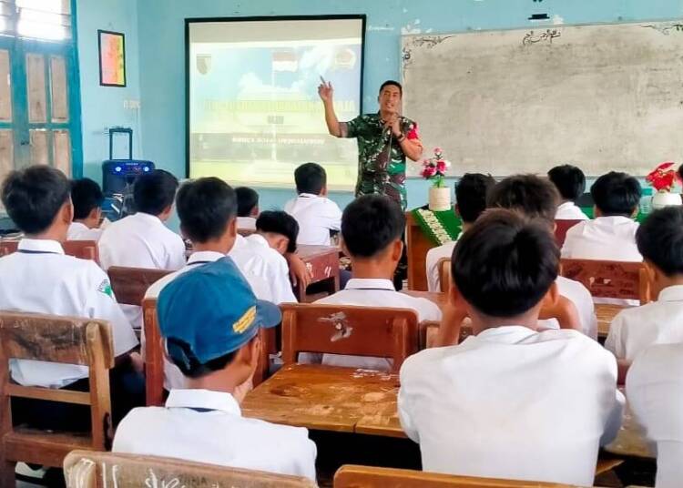 Babinsa Koramil Kepohbaru Bojonegoro Sosialisasi Pencegahan Kenakalan Remaja.