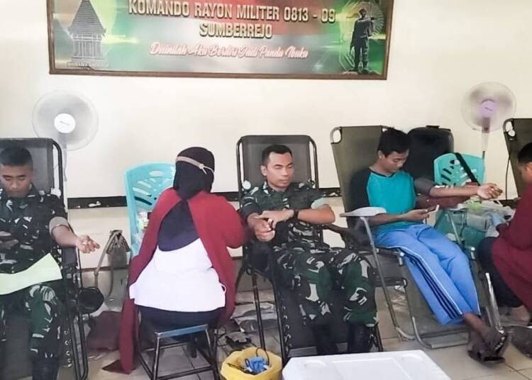 Gandeng PMI Bojonegoro, Koramil Sumberrejo Donor Darah.