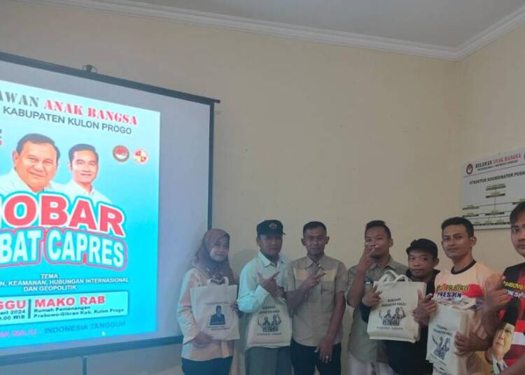 Nobar Debat Capres di Rumah Pemenangan Prabowo-Gibran, RAB dan TAP Gelar Bazar Murah.