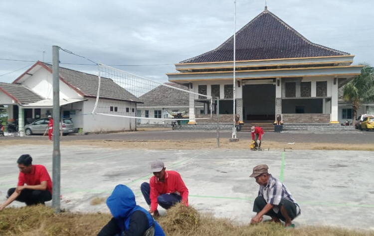 Kompak! Pemdes Simorejo – Widang Galakkan Kerja Bakti.