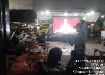 Relawan Prabowo-Gibran Nobar Debat Capres Pamungkas di Warkop Java Coffee Babat.