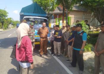 Forkopimcam Parengan Tuban Kawal Distribusi Logistik Pemilu.