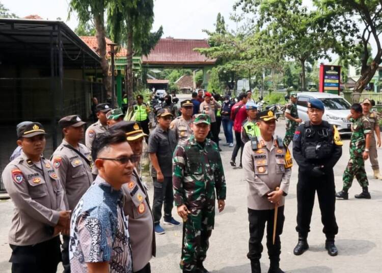 Sinergitas TNI-Polri di Bojonegoro, Wujudkan Pemilu Damai.