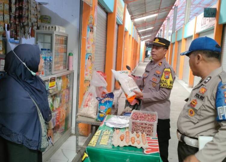 Kapolsek Maduran Pastikan Stok Sembako Aman Jelang Ramadan