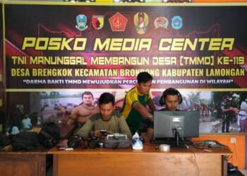 Tim Media Center Pendim 0812 Aktif Kabarkan Program TMMD 119 di Brengkok