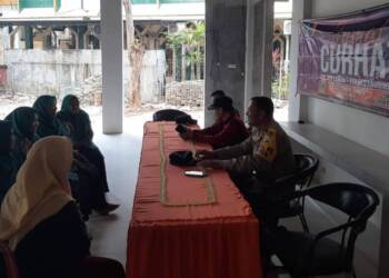 Jumat Curhat, Kapolsek Laren Terima Keluhan Warga