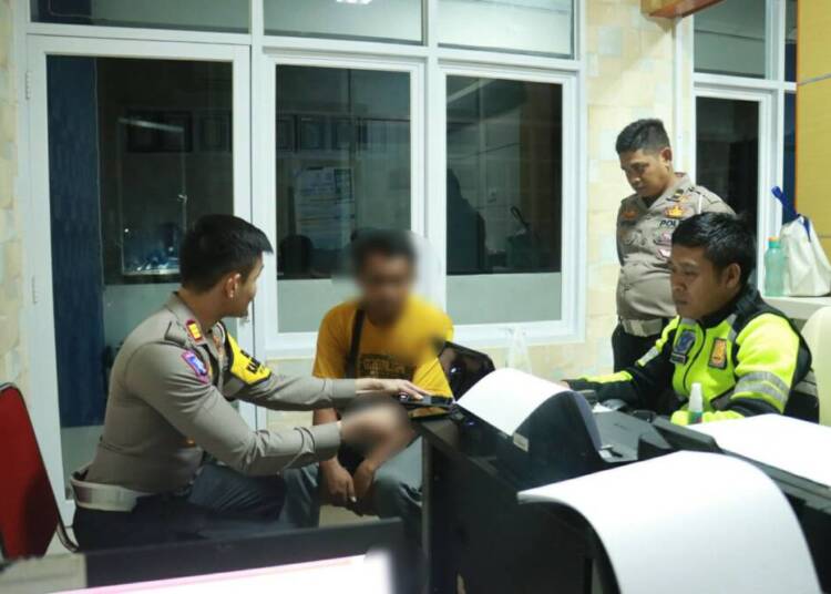 Tiga Crew Bus Terlibat Adu Jotos Diamankan Polisi.