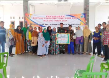 Babinsa Koramil Sumberrejo Bojonegoro Dampingi Penyaluran BLT-DD di Jatigede