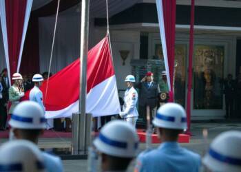 Menhan Prabowo Pimpin Upacara Parade Senja.