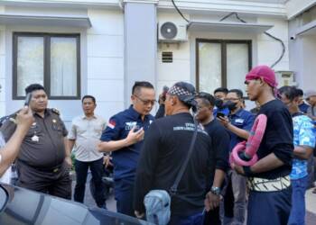 Forlak Berunjukrasa di Kejari Lamongan