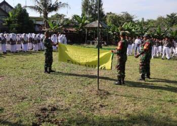 Babinsa Koramil Sumberrejo Ajak Santri Dungmas Berjiwa Patriot